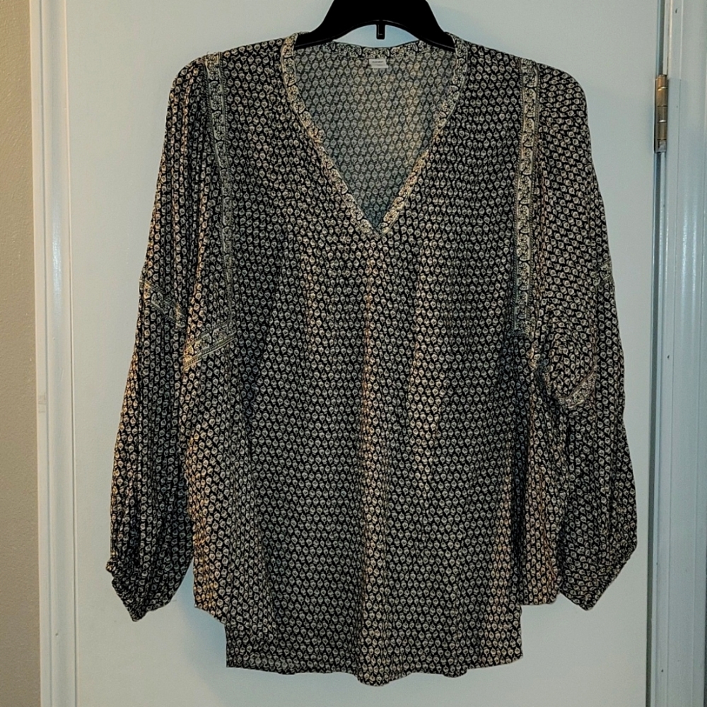Old Navy Long Sleeve Split Neck Blouse, XXL, Black w/ White Floral Print